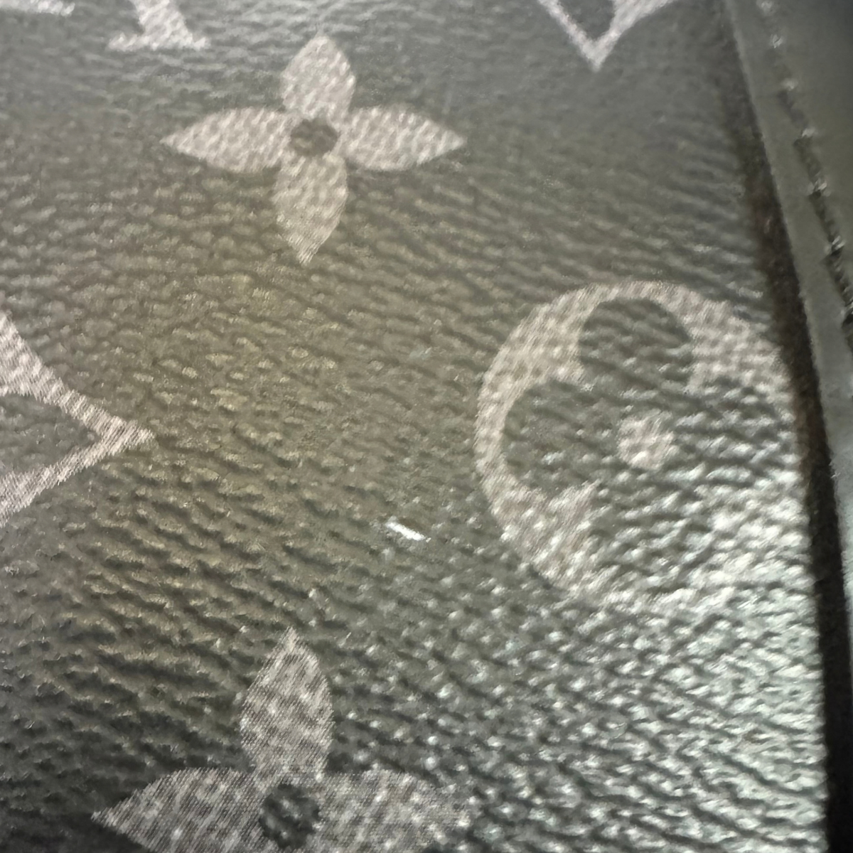 Louis Vuitton Keepall 45 Bandoulière Monogram Eclipse 2025