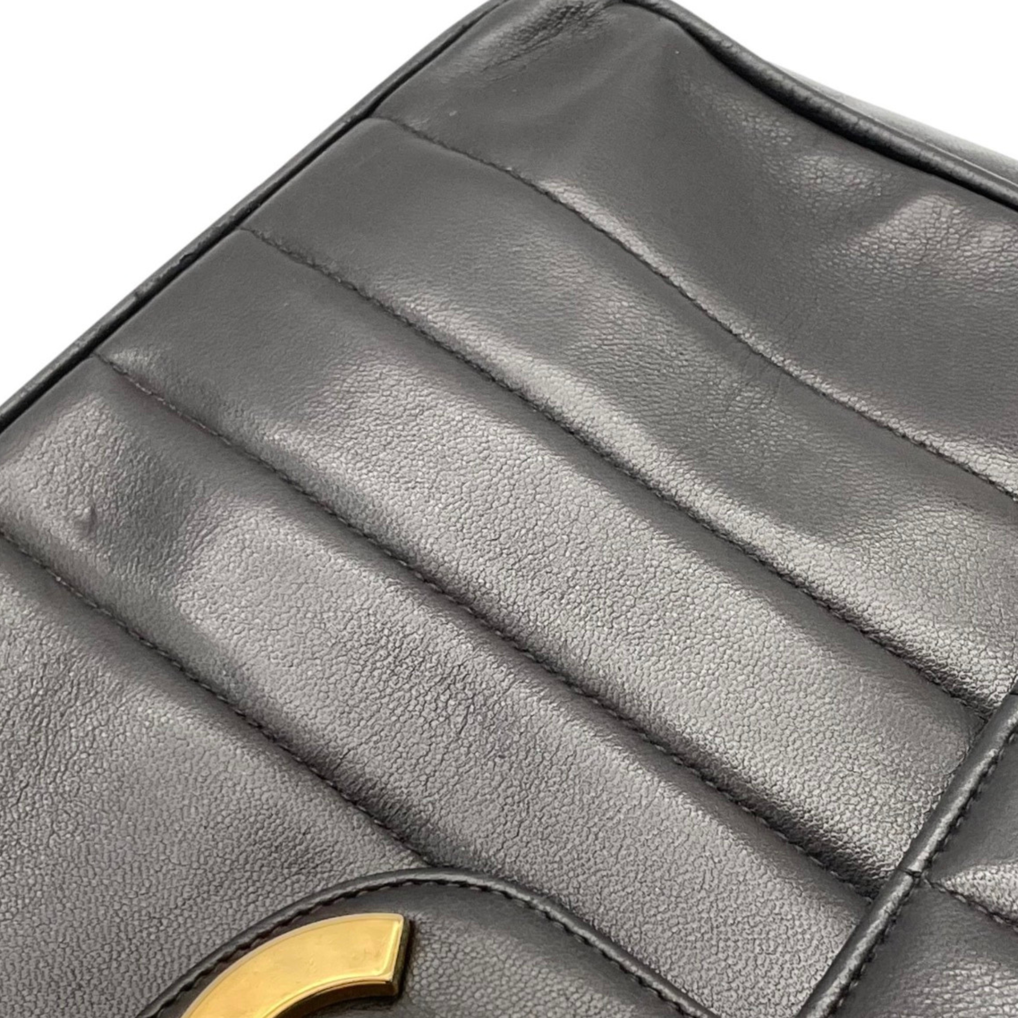 Chanel Mademoiselle Jumbo Flap Bag con Herrajes Dorados 24K