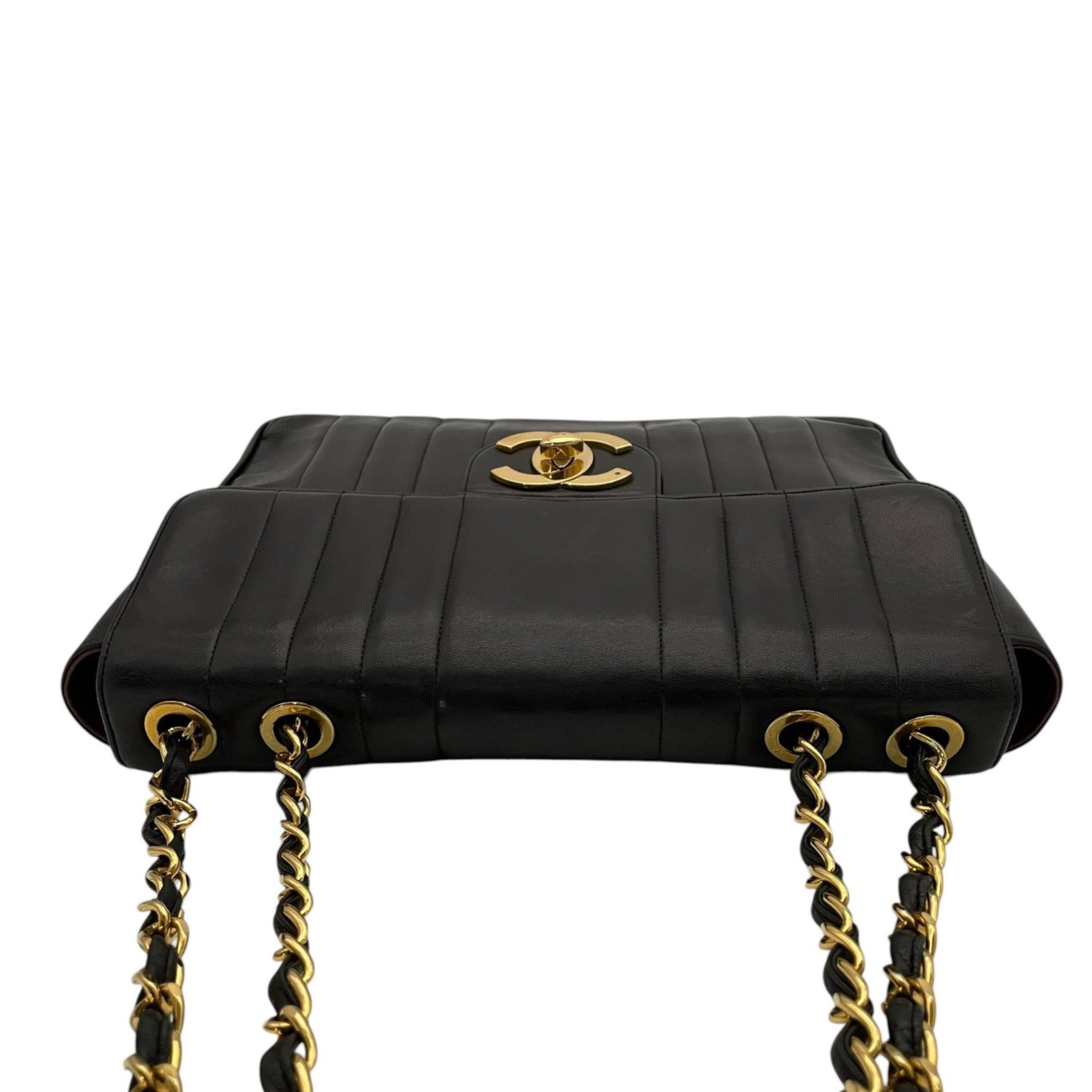Chanel Mademoiselle Jumbo Flap Bag con Herrajes Dorados 24K
