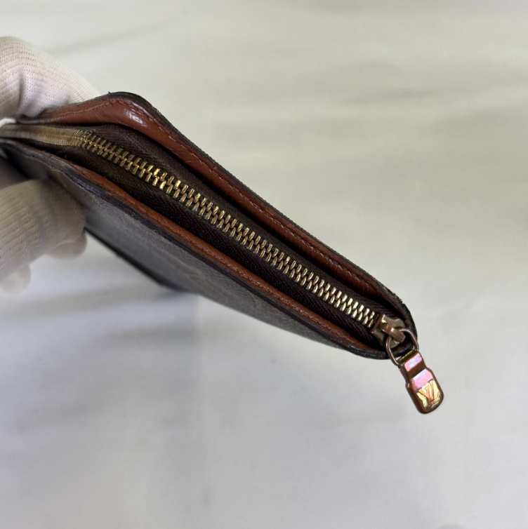 Louis Vuitton Zippy Wallet · Monogram